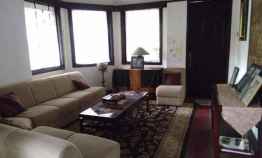 Rumah Tinggal Lokasi Trunojoyo dekat Riau Dago Bandung