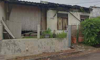 Rumah Tua Hitung Tanah di Tanah Baru Depok