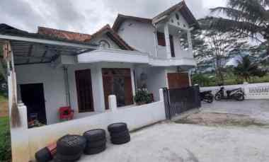 Rumah Dijual di Jl Akasia