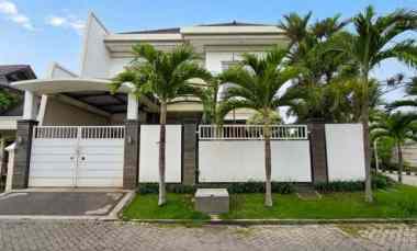 rumah wisma mukti strategis furnish row 4 mobil