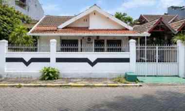 rumah wisma permai strategis row 2 5 mobil