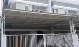 Turun Harga Dijual Rumah Baru Gress di Perum Wiyung Surabaya