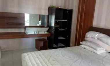 SEWA Apartemen Berkeley 1BR Luas, Ada Ruang Tamu