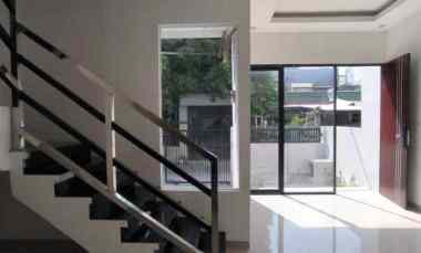 Simpang Darmo, 3 menit dari Mall Terbesar di Indonesia