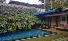 Rumah Kolam Renang Babakan Loa dekat Setraduta Setrasari Bandung