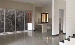 Rumah Baru Minimalis @ Setiabudi Regency   dekat Gegerkalong Lembang Bandung