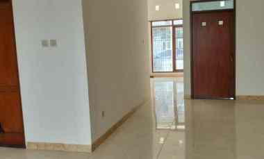 Rumah Disewakan di Taman Kopo indah