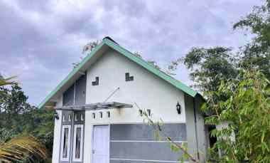 tanah 3799m bonus villa kawasan wisata karanganyar