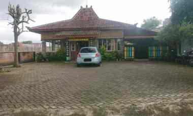 Tanah dan Resto Poros Turen Malang