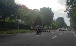 Tanah Pinggir Jalan Raya Puputan Renon