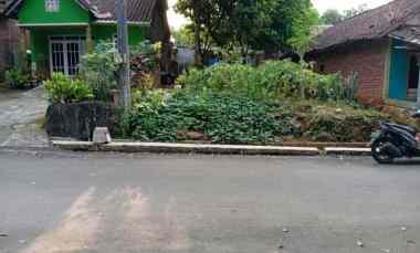Tanah Murah dekat Wisata Taman Buah Cepoko Pinggir Jalan Aspal