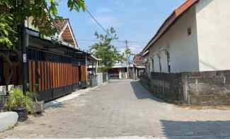 Tanah Maguwo Barat Kampus Sanata Dharma