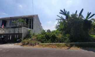 Tanah Tepi Aspal Belakang Pasar Gentan