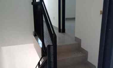 Town House Eksklusif Ciomas