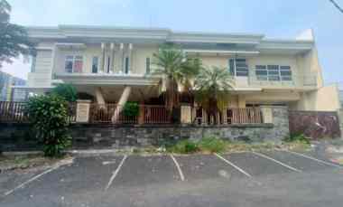 Usaha / Gedung Hook 3 Lantai Ex. Kantor Dharmahusada