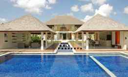 Villa di Echo Beach dekat ke Pantai