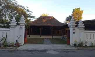 Villa Joglo dekat Kampus Uii Pusat