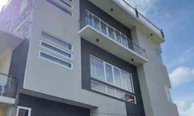 villa mewah 4 lantai di kusuma pinus kota batu