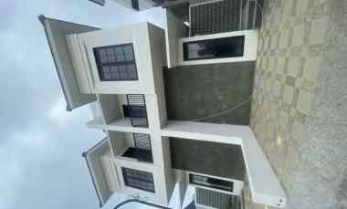 Villa Modern Pusat Kota Malang