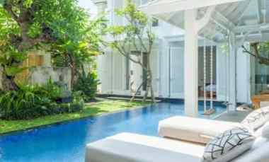 Villa Murah 4 Kamar Tidur dekat Pantai Berawa Canggu