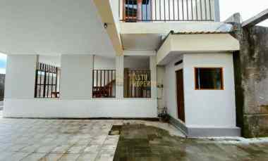 Villa Tanah Luas di Maguwoharjo, Private Pool