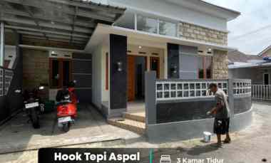 Wow Cuma 0,9 km ke Pasar Sleman Rumah Hook Tepi Aspal